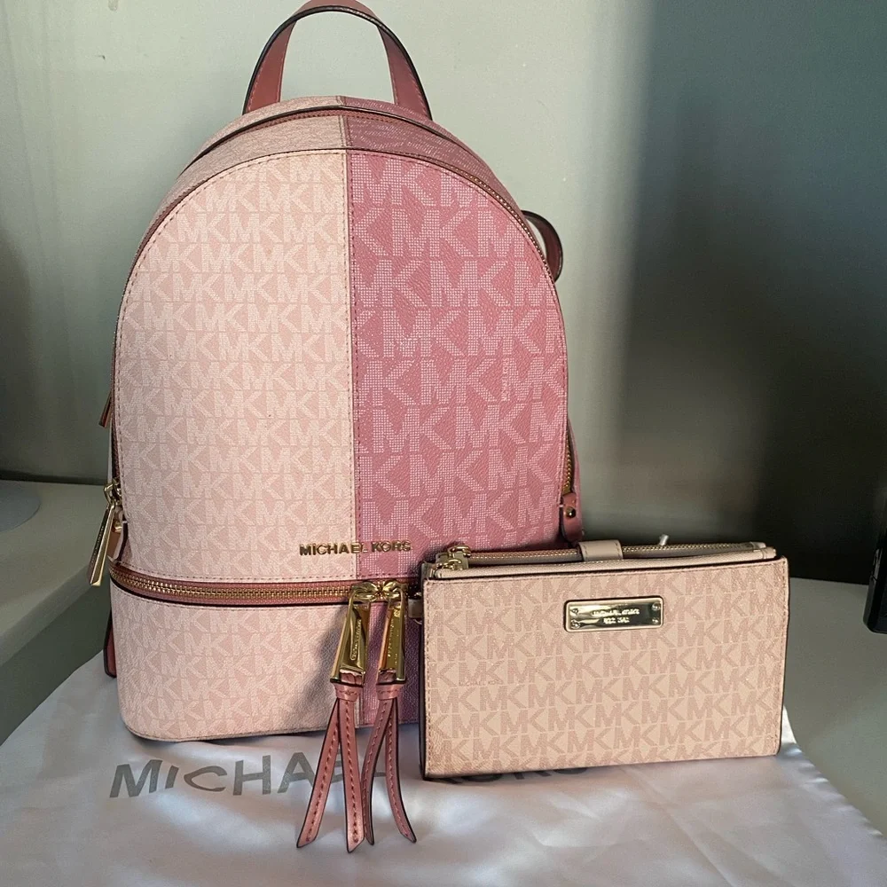 Michael Kors Rhea medium backpack and matching wallet - Picture 1 of 14